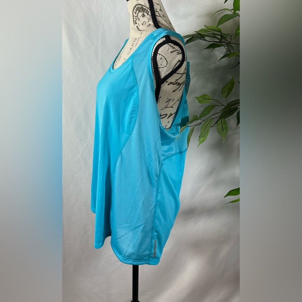 L.L. Bean Women's Blue Tank Top 💙 - Picture 8 of 10